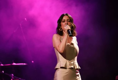 Rio de Janeiro (rj), Brezilya 15 / 11 / 2024 şarkıcısı Roberta sa, küresel ittifak festivalinde açlık ve yoksulluğa karşı düzenlenen gösteride, düzinelerce eğlenceye sahip bir festival olan g20 'de Brezilya müziğini kutluyor (leco viana / thenews2)