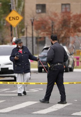 14 Kasım 2024, Brooklyn, New York, ABD: 2940 w 31. Cadde, deniz kızı bulvarı ve batı 32. Cadde kavşağında iki kişi vuruldu (aleksandrs gimburgs / the enews2)