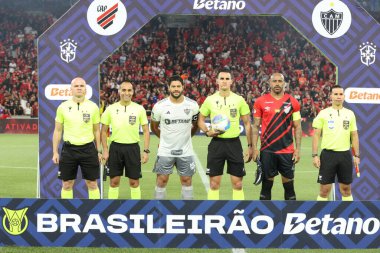 Curitiba (pr) 11 / 16 / 2024 - Brezilya Şampiyonası / Serisi a / athletico / atletico mg - hakem: Matheus delgado candancan ve asistanları: Alex ang ribeiro ve Leandro Matos feitosa, maç sırasında (Edson De Souza / Thenews2)