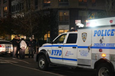Brooklyn, New York, ABD, 17 Kasım 2024 Pazar akşamı saat 21: 56 sularında 28 yaşında bir adam bacağından vuruldu. Brooklyn 'in Brownsville bölgesinde 345 Livonia Bulvarı' nda bacağından vurulan 28 yaşında bir adam var. (Aleksandrs Gimburgs / The Newws2)