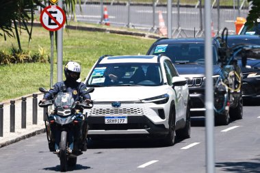 Rio de Janeiro (rj), 11 / 18 / 2024 - Arjantin başkanı javier mil ve kız arkadaşı amalia josefina trombetta 'nın gelişi, G20 liderleri zirvesinin 18 ve 19' unda gerçekleşeceği yere ulaşır (leco viana\ thenews2)