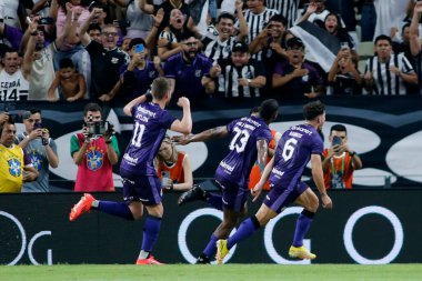 Fortaleza (ce), Brazil 11 / 18 / 2024 player saulo mineiro, Céra ve Amerika arasındaki maçta Céra 'nın ilk golünü kutluyor ve bu durum 2024 Brezilya şampiyonluk serisi B (Ic moreira / theenews2)