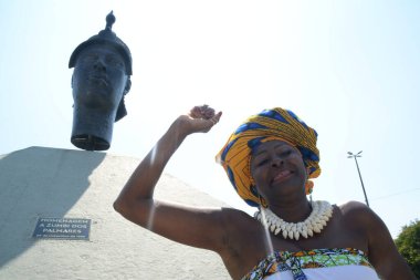 Rio de Janeiro (RJ), Brezilya 11 / 20 / 2024 - Rio de Janeiro şehir merkezinde Zombie dos Palmares anıtı (fausto maia / thews2)