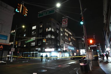 19 Kasım, Queens, New York, ABD NYPD memuru Queens, New York 'un Jamaika bölgesinde salı akşamı saat 18: 30 sularında vuruldu. (Kyle Mazza / the Newws2)