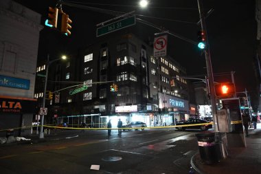 19 Kasım, Queens, New York, ABD NYPD memuru Queens, New York 'un Jamaika bölgesinde salı akşamı saat 18: 30 sularında vuruldu. (Kyle Mazza / the Newws2)
