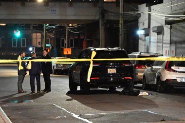 Staten Island, New York, ABD: 20 Kasım 2024 - Çarşamba günü öğleden sonra saat 16: 53 sularında, 32 yaşındaki bir adam Bay Caddesi 'nde ve Tompkinsville Bölgesi' ndeki Wave Caddesi 'nde göğsünden bıçaklandı. (Kyle Mazza / the Newws2)