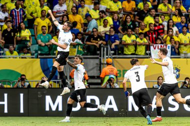 Salvador (BA), 11 / 19 / 2024 - elemeler / Brezilya / Uruguay / BA F. Valverde Uruguay 'dan takım arkadaşları ile golünü kutluyor. (pedro paulo diaz\ yeni2)