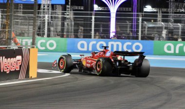 21 Kasım 2024, Las Vegas, Nevada, ABD: Sürücüler 21-23 Kasım 2024 tarihleri arasında Vegas Grand Prix 'nin ilk eğitiminde yarışırken görüldü. İlk eğitim Formula 1 heineken Silver Las Vegas Grand Prix. (niyi fote\ theenews2)