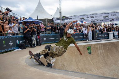 Sao Paulo, (sp) - 11 / 23 / 2024 - Augusto akito Sao Paulo 'daki erkek kaykay parkının yarı finalinde (23) bu cumartesi sabahı Stu Paten Parkı' nda, Sao Paulo 'nun batısındaki villa Lobos Parkı' nın içinde. (Fabricio Bomjardim / The Newws2)
