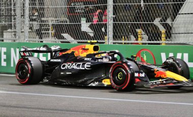 22 Kasım 2024, Las Vegas, Nevada, ABD: Las Vegas Strip pistinde Formula 1 Grand Prix 'inde yarışan sürücüler görülüyor. (niyi fote / theenews)