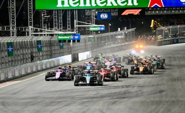 Formula 1 Heineken Gümüş Las Vegas Grand Prix. 23 Kasım 2024, Las Vegas, Nevada, ABD: Sürücüler Las Vegas Strip Pisti 'nde gerçekleşen Formula 1 Las Vegas Grand Prix' sini kimin kazanacağına karar vermek için yarışıyorlar. (niyi fote / theenews)