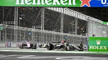 Formula 1 Heineken Gümüş Las Vegas Grand Prix. 23 Kasım 2024, Las Vegas, Nevada, ABD: Sürücüler Las Vegas Strip Pisti 'nde gerçekleşen Formula 1 Las Vegas Grand Prix' sini kimin kazanacağına karar vermek için yarışıyorlar. (niyi fote / theenews)
