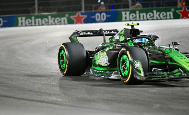 Formula 1 Heineken Gümüş Las Vegas Grand Prix. 23 Kasım 2024, Las Vegas, Nevada, ABD: Sürücüler Las Vegas Strip Pisti 'nde gerçekleşen Formula 1 Las Vegas Grand Prix' sini kimin kazanacağına karar vermek için yarışıyorlar. (niyi fote / theenews)