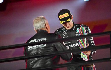 23 Kasım 2024, Las Vegas, Nevada, ABD: Mercedes 'li George Russell Las Vegas Strip Circuit' te düzenlenen Formula 1 Las Vegas Grand Prix 'sini kazandı. (niyi fote / theenews)