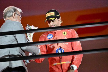 23 Kasım 2024, Las Vegas, Nevada, ABD: Mercedes 'li George Russell Las Vegas Strip Circuit' te düzenlenen Formula 1 Las Vegas Grand Prix 'sini kazandı. (niyi fote / theenews)