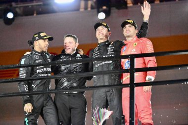 23 Kasım 2024, Las Vegas, Nevada, ABD: Mercedes 'li George Russell Las Vegas Strip Circuit' te düzenlenen Formula 1 Las Vegas Grand Prix 'sini kazandı. (niyi fote / theenews)