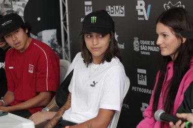 Sao Paulo, Brezilya: 11.22.2024 - kaykaycılar pedro barros, isadora pacheco, augusto akio, kalani konig, isabelly avila ve ivan Monteiro ile birlikte Stu Parkı 'ndaki villa Lobos Parkı' nda basın toplantısı. (Fabricio Bomjardim / The Newws2)    