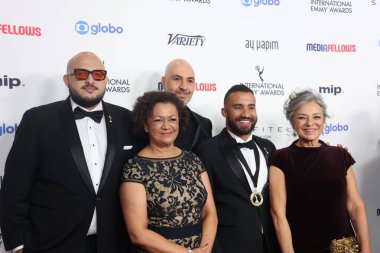 25 Kasım 2024, New York, ABD: 52. uluslararası Emmy ödülü töreni şehir merkezindeki New York Hilton Oteli 'nde gerçekleşti ve 20' den fazla ülkeden 56 'dan fazla aday yer aldı (Jose Francisco / theenews2)