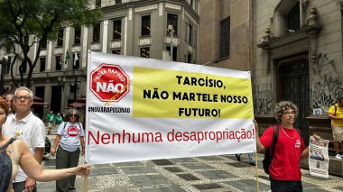 Sao Paulo (sp), Brezilya 11 / 28 / 2024 - Nova raposo tavares arsasının b3 'teki açık artırma sırasında protestocuların hareketi, Sao Paulo şehrinin orta bölgesinde (oslaim brito / theenews2)