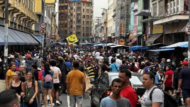 Sao Paulo (SP), Brezilya 11 / 30 / 2024 - 25 Mart 'ta Sao Paulo (oslaim brito / thews2) şehrinin merkez bölgesi olan bölgede büyük bir Noel alışverişi akışı meydana geldi.)