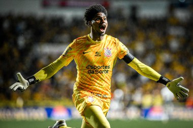 Criciuma (sc), 11 / 30 / 2024 - hugo souza, corinthians kalecisi, takımın eleştirel ve korintliler arasındaki maçtaki gollerinden birini, 2024 Brezilya futbol şampiyonasının 35. turu (Richard ferrari / thenews2)