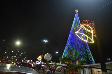 Natal (rn), Brazil 12/02/2024 - the city of natal, held on the night of this monday, november 2, 2024, the lighting of the christmas tree in the mirassol neighborhood. (jose aldenir / thenews2) clipart