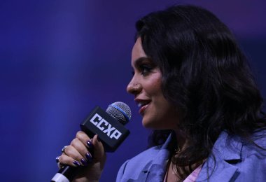 Sao Paulo (sp), 12 / 05 / 2024 - ccxp / cultura / Nerd / sp youtuber yasmin yassine claro tv + ile gökgürültüsü sahnesinde bir panele katılıyor, bu harika, adamım! Youtuber ve dijital içerik yaratıcısı. (leco viana / the newws2)