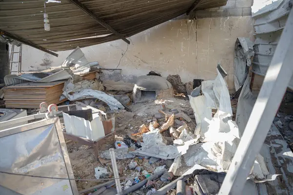 Offensiva israeliana e assedio negli ospedali di Gaza: crisi umanitaria senza fine