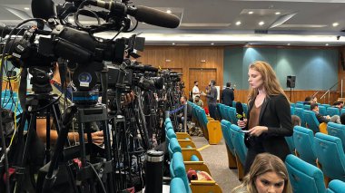 Sao Paulo (sp), Brazil 12 / 12 / 2024 - kardiyolog Roberto Kalil Filho (c) Brezilya cumhurbaşkanının sağlık durumu hakkında basın toplantısı düzenledi.)