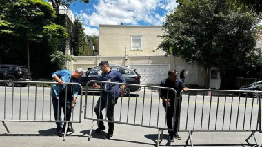 Sao Paulo (sp), Brezilya 15 / 12 / 2024 - Rua arquitecto jaime fonseca 726 no.lu Pinheiros mahallesindeki Brezilya başkanı Luiz inacio lula da silva 'nın konutunda hareket (oslaim brito / thews2)