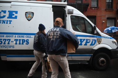 Manhattan, New York, ABD - 28 Aralık 2024: 35, Manhattan, New York 'un 49. caddesindeki Hells Kitchen bölümünde vurularak öldürüldü. Cumartesi sabahı saat 2: 54 sularında polis 332 Batı 'ya intikal etti. (Kyle Mazza / Newws2)