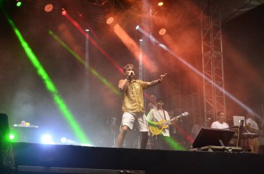 Natal (rn), Brezilya 12 / 31 / 2024 - Yeni yıl arifesinde natal 'da 10 dakikalık sessiz havai fişek gösterisi vardı, geniş bir izleyici kitlesi 2025' i ücretsiz gösterilerle karşılamak için ponta negra plajını ele geçirdi (jose aldenir / thews2)