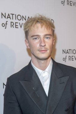 07 Ocak 2025, New York, New York, ABD: Drew Starkey, New York City 'de 27 Ocak 2025 tarihinde Cipriani 42. Cadde' de düzenlenen Ulusal Değerlendirme Ödülleri Galası 'na katılıyor. (m10 'lar / yeniler 2) 