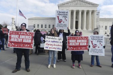 Washington DC, Maryland, ABD: 24 Ocak 2025 - Washington DC 'de beklenen 150.000 kürtaj karşıtı göstericiden önemli ölçüde daha az sayıda yıllık' yaşam yürüyüşü '. (Julia Mineeva / Newws2)