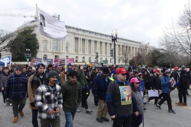 Washington DC, Maryland, ABD: 24 Ocak 2025 - Washington DC 'de beklenen 150.000 kürtaj karşıtı göstericiden önemli ölçüde daha az sayıda yıllık' yaşam yürüyüşü '. (Julia Mineeva / Newws2)