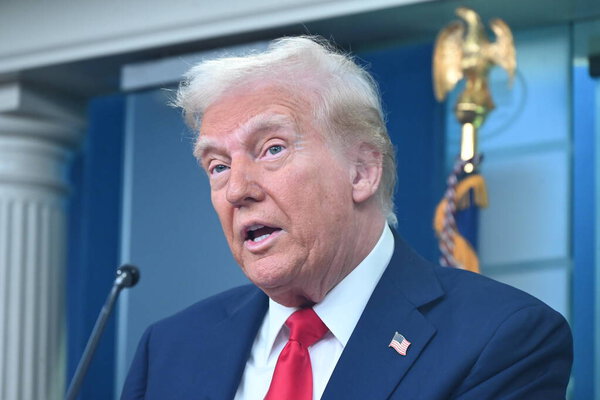 Washington, DC, USA: January 30, 2025 - President of USA Donald Trump speaks at presidential news conference on mid-air collision between u.s. Army helicopter and american airlines regional jet that left no survivors in james s.(Kyle Mazza/Thenews2) 