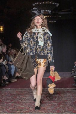 February 04, 2025, new york, new york, usa: ivy getty walks the runway for the lingua franca fashion show during february 2025 new york fashion week on february 04, 2025 (m10s / thenews2) clipart