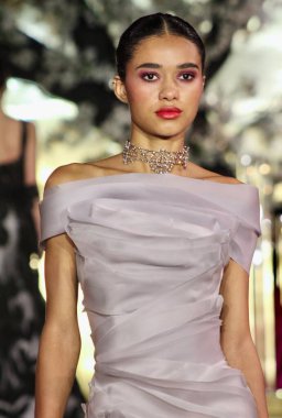 (Nardolar 2025 sonbahar koleksiyonu. 10 Şubat 2025, New York, ABD: New York, New York 'ta Plaza Hotel' de Nardos 2025 koleksiyonunun sunumu. 