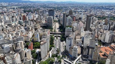Sao Paulo (sp), Brezilya - Orta bölgedeki Sao Paulo gökyüzünde az bulut, bu Çarşamba sabahı yüksek sıcaklıklar, 12 Şubat 2025. (Leco Viana / Newws2) 
