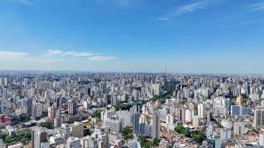 Sao Paulo (sp), Brezilya - Orta bölgedeki Sao Paulo gökyüzünde az bulut, bu Çarşamba sabahı yüksek sıcaklıklar, 12 Şubat 2025. (Leco Viana / Newws2) 