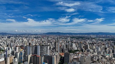 Sao Paulo (sp), Brezilya - Orta bölgedeki Sao Paulo gökyüzünde az bulut, bu Çarşamba sabahı yüksek sıcaklıklar, 12 Şubat 2025. (Leco Viana / Newws2) 