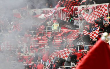 15 Mart 2025, Harrison, New Jersey, ABD: New York Red Bull ve Orlando City sc arasındaki futbol maçı boyunca taraftarlar Harrison 'daki Red Bull arenasında normal sezon 2025 mls (niyi fote / theenews2)