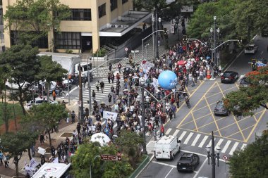 Sao Paulo (SP), Brezilya 04 / 15 / 2025 gösteri ve Sao Paulo Belediye Binası ve Sao Paulo Belediye Meclisi önünde yürüyüş. (leco viana / the newws2)