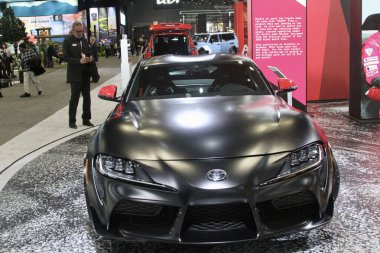 16 Nisan 2025, New York, ABD: 2025 Uluslararası New York Otomobil Fuarı, 18-27 Nisan 2025 tarihleri arasında Manhattan 'daki Javits Kongre Merkezi' nde gerçekleşmektedir (niyi fote / thews2)