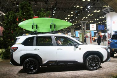 Subaru basın toplantısı 2025 New York Uluslararası Otomobil Fuarı 125 yıl. 16 Nisan 2025, New York, ABD: Subaru şirketinin başkanı ve CEO 'su, atsushi osaki ve jeff walters, Başkan & coo, Amerika' nın subarusu (niyi fote / thews2)