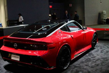 16 Nisan 2025, New York, ABD: 2025 Uluslararası New York Otomobil Fuarı, 18-27 Nisan 2025 tarihleri arasında Manhattan 'daki Javits Kongre Merkezi' nde gerçekleşmektedir (niyi fote / thews2)