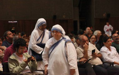 Brezilya, Rio de Janeiro, 04 / 21 / 2025 - Katedral / Sao Sebastian / Pope / RJ Kardinal Orani Joao Tempesta, bu pazartesi, 21 Nisan 2025 tarihinde Papa Francis onuruna Rio de Janeiro 'daki Sao Sebastian Katedrali' nde ayin düzenledi. (Fotoğraf: Onofre Veras / Yeni) 