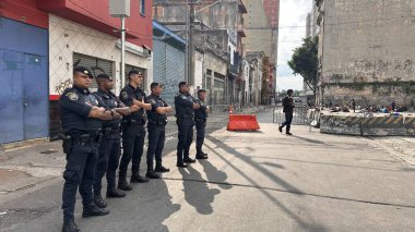Sao Paulo, 04 / 22 / 2025 - hareket / cracolandia / SP - hareket / cracolandia / SP - 22 Nisan 2024 tarihinde Sao Paulo şehrinin merkez bölgesinde, Aurora 'nın Rua dos Protestanları köşesinde belediye polisinin varlığı ile birlikte Cracolandia' da. (Oslaim Brito / the newws2)