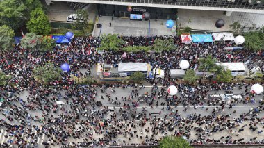 Sao Paulo (SP), Brezilya 04 / 29 / 2025 Sao Paulo belediye çalışanlarının bu sabah Bela Vista 'daki Sao Paulo İl Meclisi önünde bir gösteri düzenleyen belediye çalışanlarının hava görüntüsü 