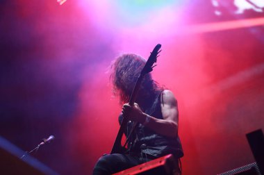 Sao Paulo (sp), Brezilya 03 / 05 / 2025 - bu cumartesi, Sao Paulo şehrinde düzenlenen Latin Amerika Anıtı 'nda, çeteciler açık havada Saxon grubunun performansı. (Fabricio Bomjardim / The Newws2) 